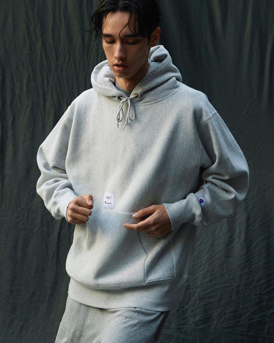 wtaps champion HOODED REVERSE WEAVE